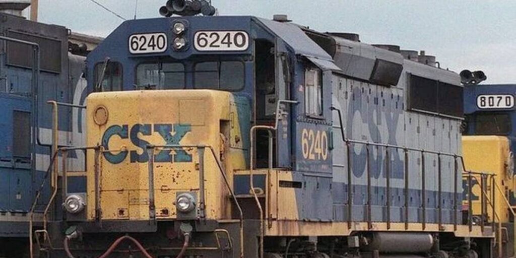 Emergency Evacuations and Ongoing Fire Threat as Train Derailment Spills Molten Sulfur in Kentucky