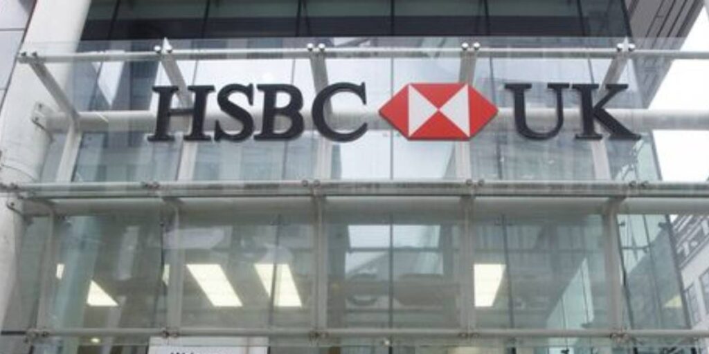 HSBC Faces Digital Banking Crisis: Thousands of UK Customers Locked Out on Black Friday