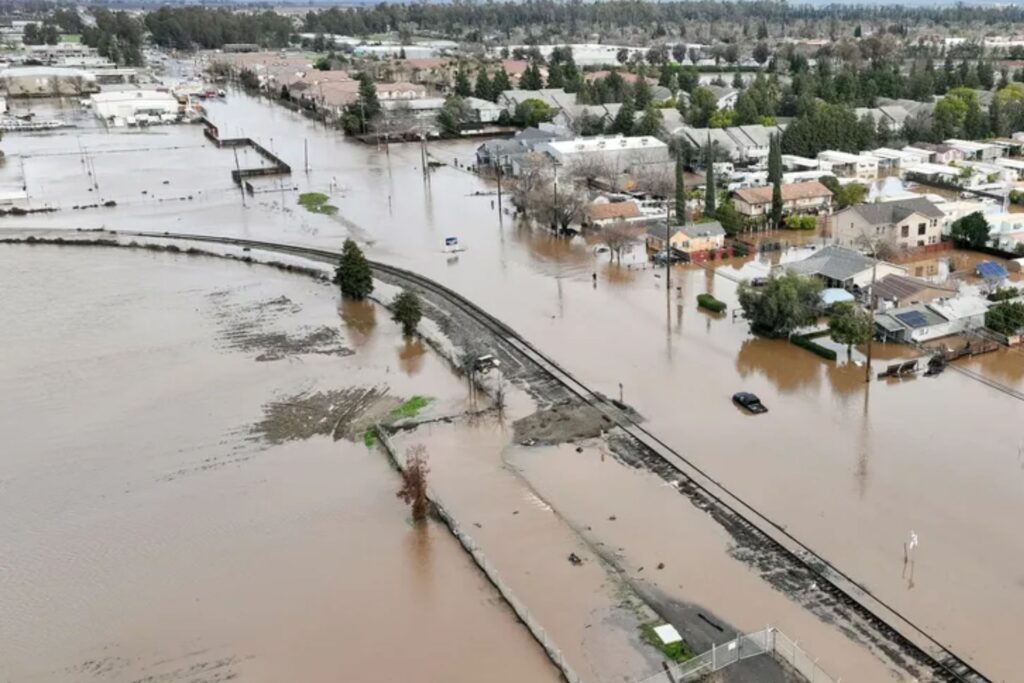Southern California Battling Severe Storm with Flooding